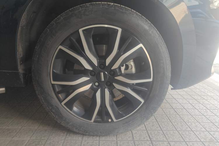 Used Wey VV7 2019 Upgraded Model 2.0T Flagship Version China VI Right Front Wheel Hub