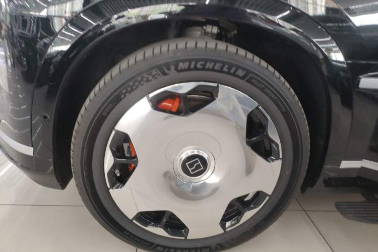 Used Zeekr 9X 2025 Ultra Edition 70kWh Left Front Wheel Hub