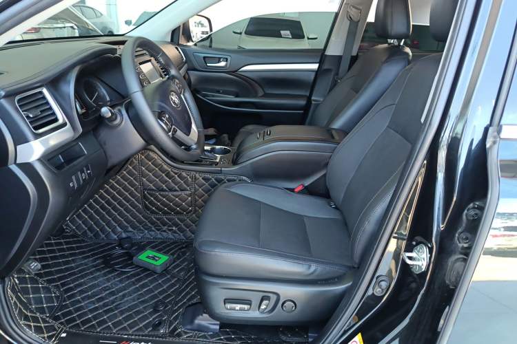 Used Toyota Highlander 2018 2.0T Four-Wheel Drive Luxury Version 7 Seats China VI Standard Left Front Seat
