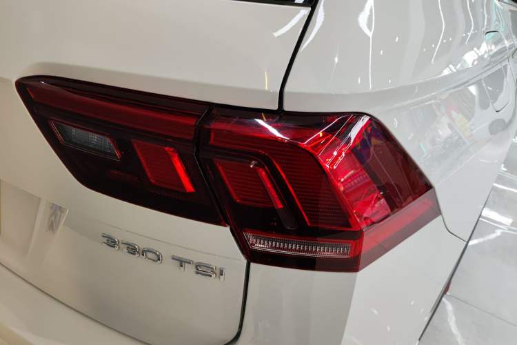 Used Volkswagen Tiguan L 2023 330TSI Automatic Two-Wheel Drive Smart Edition Right Rear Taillight