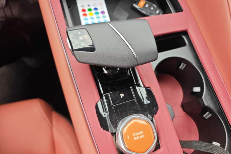 Used CHANGAN CS75 PLUS 2025 Model, 3rd Generation Champion Edition 1.5T Jinghang Version Gear Lever