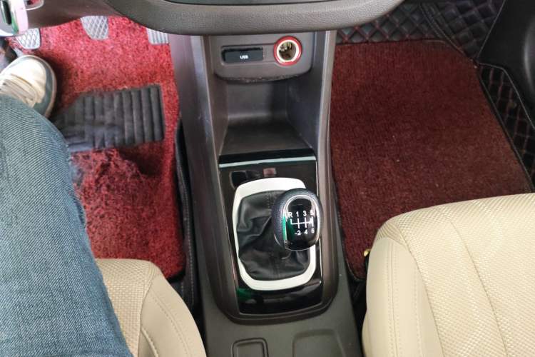 Used Baojun 310W 2017 1.5L Manual Comfort Version China VI Emission Standard
