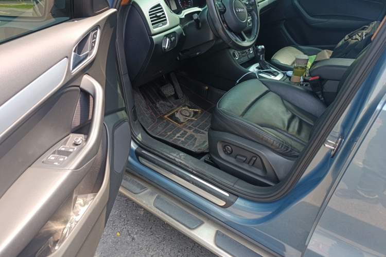 Used Audi Q3 2015 30 TFSI Comfort Model
