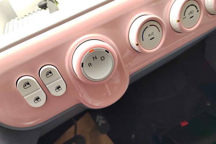 Used Bestune Pony 2026 Model 222km Cute Horse Gear Lever