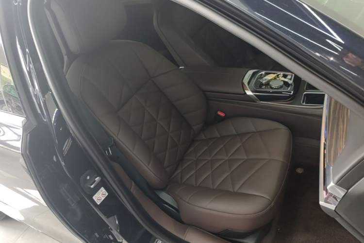 Used BMW 7 Series 2023 735Li M Sport Package
