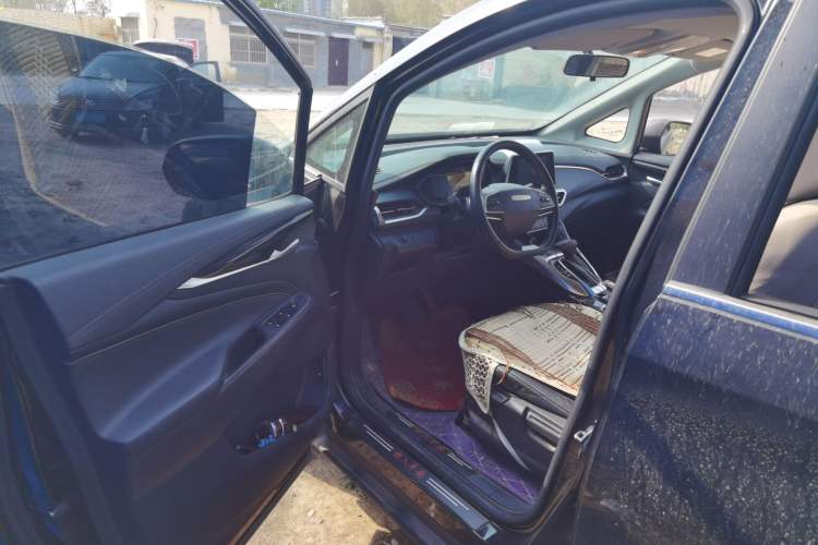 Used SAIC MAXUS G50 2020 1.5T Automatic Elite Edition Driver Seat