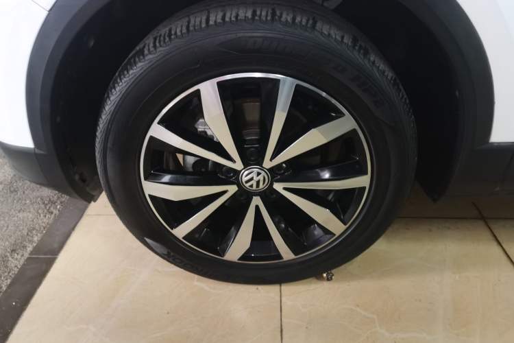 Used Volkswagen T-ROC 2018 280TSI DSG Four-Wheel Drive Comfort Version China V Standard
