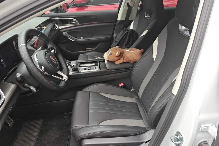 Used Hongqi H6 2025 2.0T Zhiyuan Edition