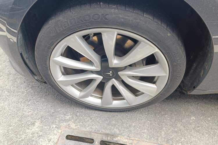 Used Tesla Model 3 2019 Standard Range Rear-Drive Upgraded Version Left Front Wheel Hub