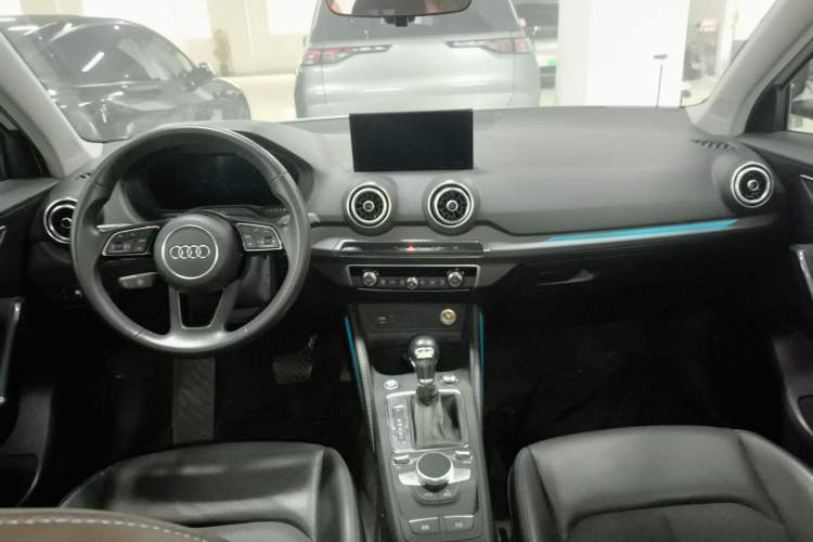 Used Audi Q2L e-tron 2019 Q2L e-tron Pure Electric Smart Enjoyment Model Center Console