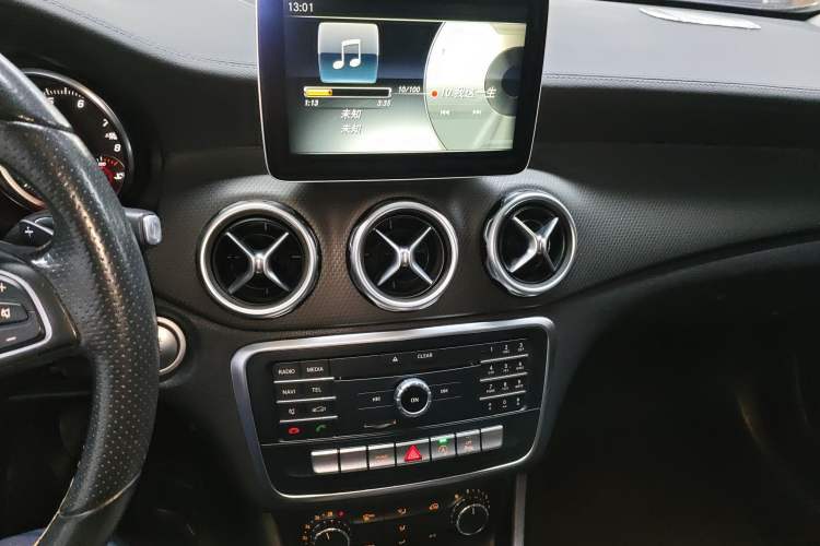 Used Mercedes-Benz GLA 2017 GLA 200 Fashion Model