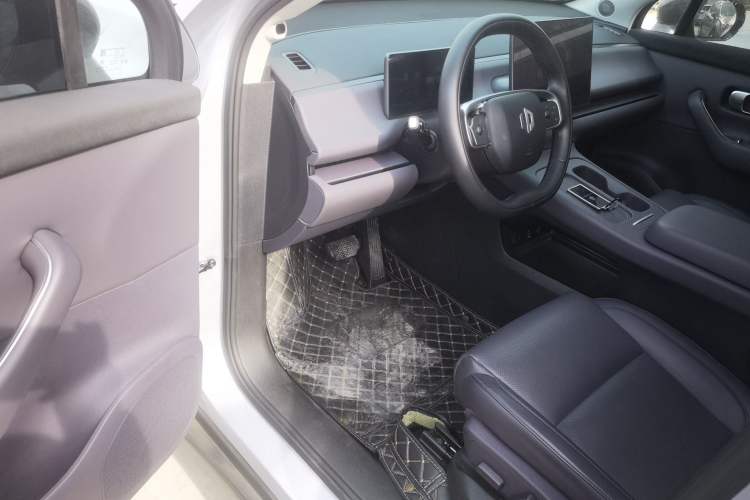 Used Leapmotor C16 2024 Range-Extended 200 Luxury Edition