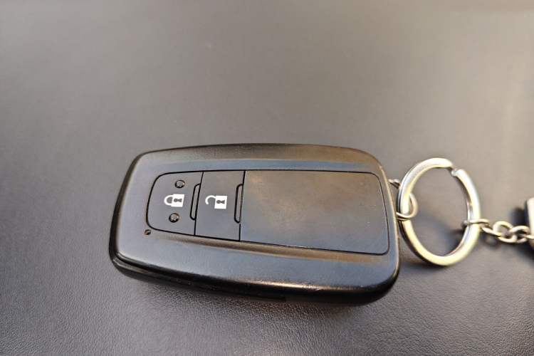 Used Toyota IZOA 2023 Dual-Motor 2.0L Yixiang Edition