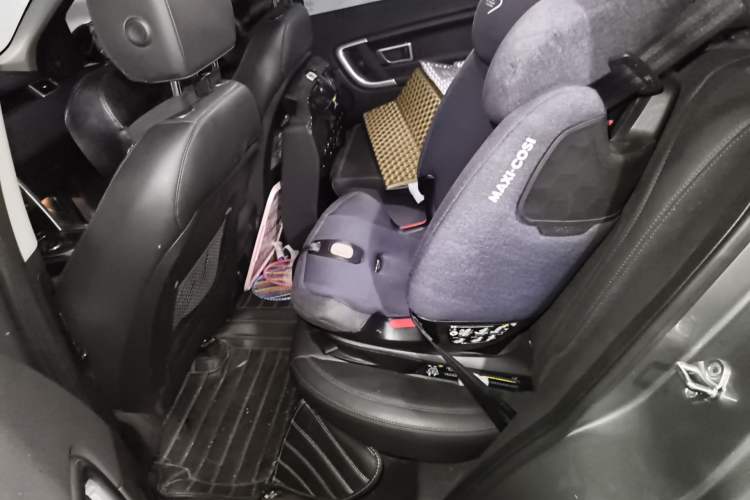 Used Land Rover Discovery Sport 2018 240 PS SE Version Left Rear Seat