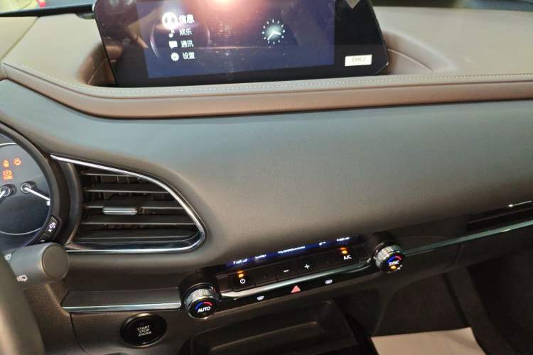 Used Mazda CX-30 2021 2.0L Automatic Joyful Edition
