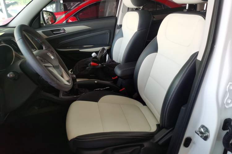 Used CHANGAN CS35 2017 1.6L Manual Luxury Model Left Front Seat