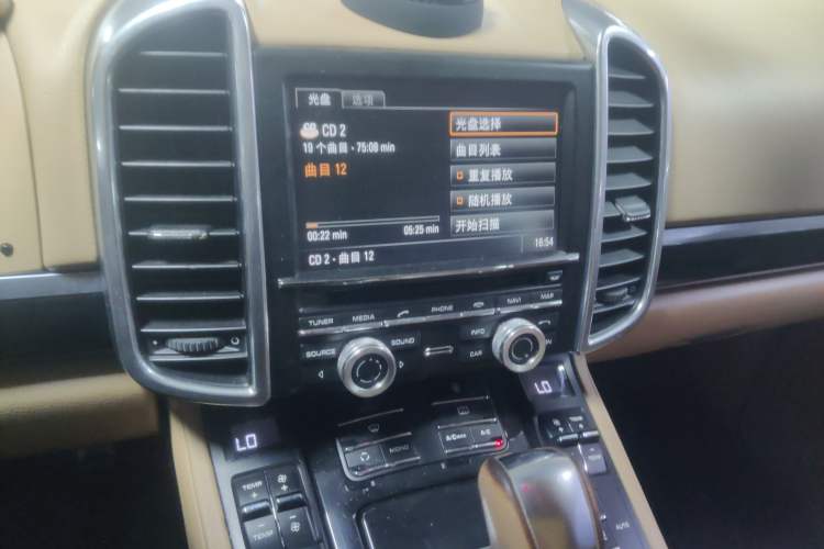 Used Porsche Cayenne 2011 Cayenne 3.0T Audio And AC Panel