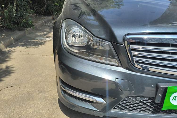 Used Mercedes-Benz C-Class 2013 C 180 Classic Grand Edition Right Front Headlight