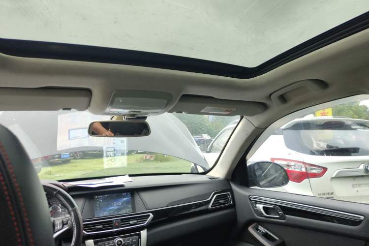 Used Zotye Domy X5 2015 1.5T Manual Supreme Model China IV Standard