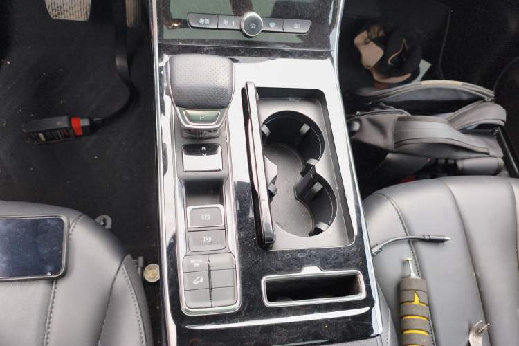 Used Roewe RX5 MAX 2021 Supreme Series 300TGI Automatic Luxury Cabin Edition Gear Lever