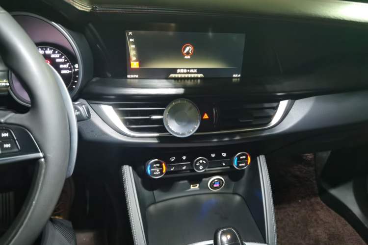 Used Alfa Romeo Stelvio 2017 2.0T 280HP Luxury Edition