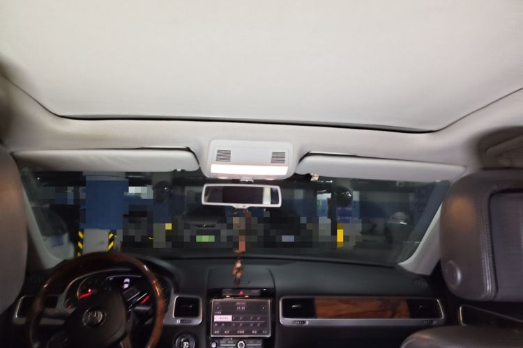 Used Volkswagen Touareg 2011 3.0 TSI Comfort Version
