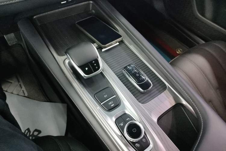 Used Chery Fengyun A8 2025 Model 70km Standard Version