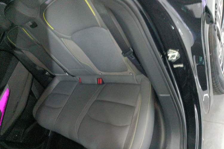 Used Lynk & Co 08 EM-P 2023 120km Long-Range Halo
