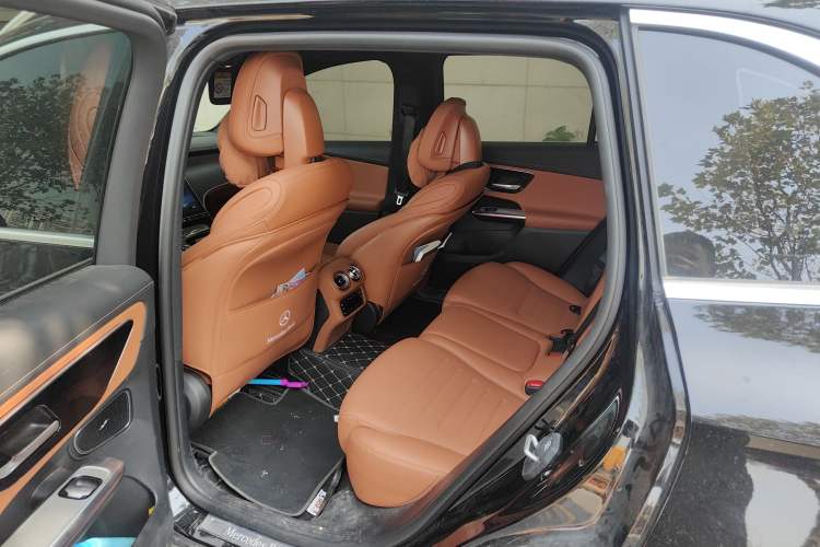 Used Mercedes-Benz GLC 2024 GLC 260 L 4MATIC Luxury Model 5 Seats