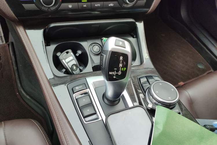 Used BMW 5 Series 2014 525Li Luxury Design Package Gear Lever