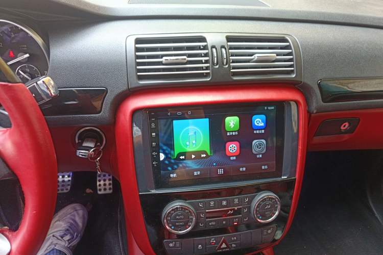 Used Mercedes-Benz R-Class  Audio And AC Panel