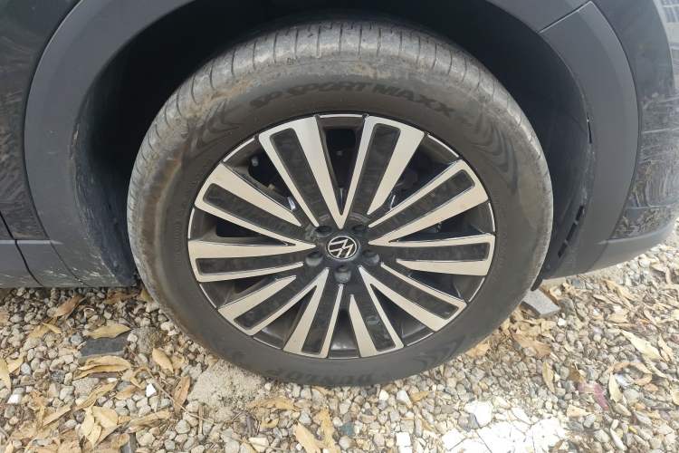 Used Volkswagen Tavendor 2024 330TSI Luxury Touring Edition Exterior 7