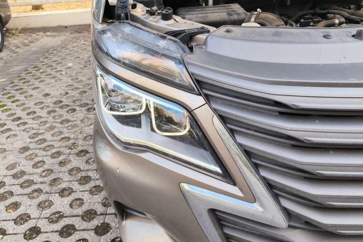 Used FORTHING Lingzhi 2023 M5 1.6L Practical Model 5 Seats