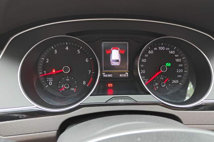 Used Volkswagen Variant 2016 380TSI Two-Wheel-Drive Style Edition Instrument Cluster