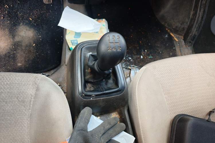 Used Wuling Rongguang S 2023 1.5L Base Version 5/7 Seats Gear Lever