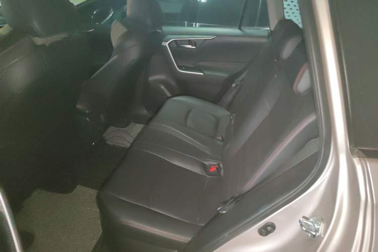 Used Toyota Wildlander New Energy 2021 High-Performance Edition 2.5L Two-Wheel Drive Powerful Version
