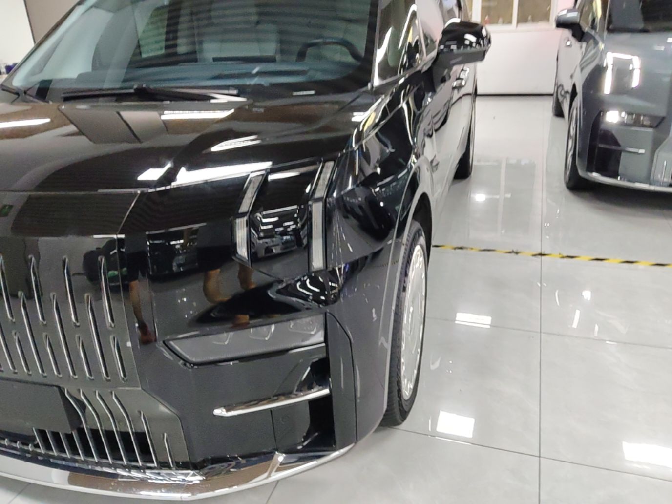 Zeekr 009 2024 GAC Trumpchi — снимка 8