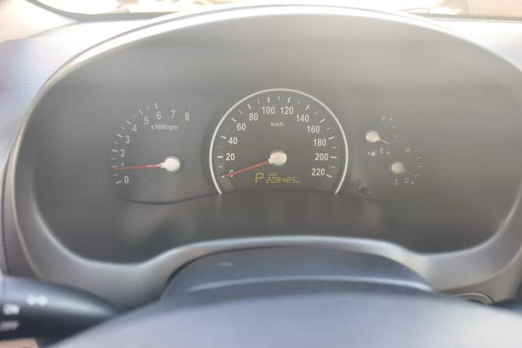 Used Kia VQ 2011 2.7 Luxury Edition