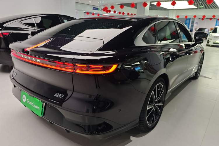 Used VOYAH PASSION 2024 PHEV Four-Wheel Drive Ultra-Long Range Flagship Model Rear Right 45 Deg