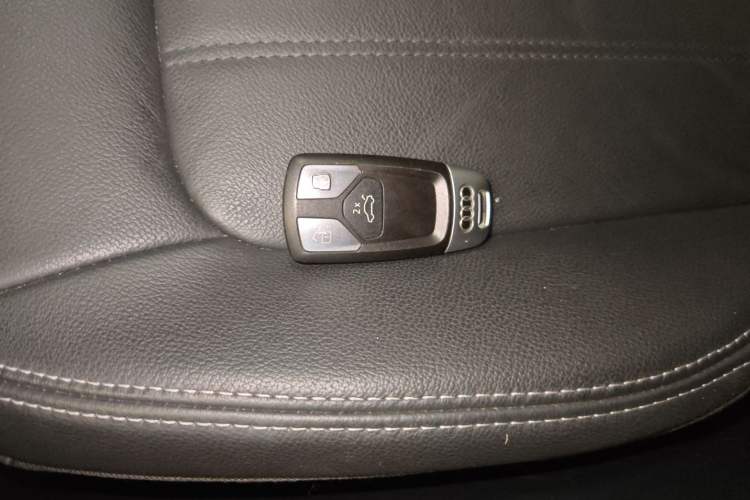 Used Audi Q5L 2020 Updated 40 TFSI Prestige Fashion Edition
