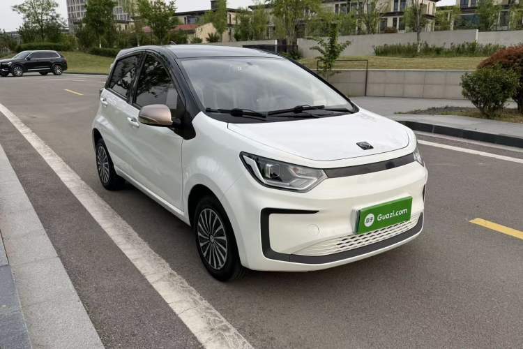 Used SOL E10X 2021 150 km Ambitious Trim Front Right 45 Deg