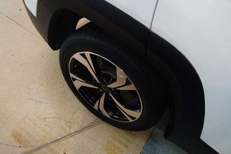 Used SOL E40X 2021 Silver Armor Edition