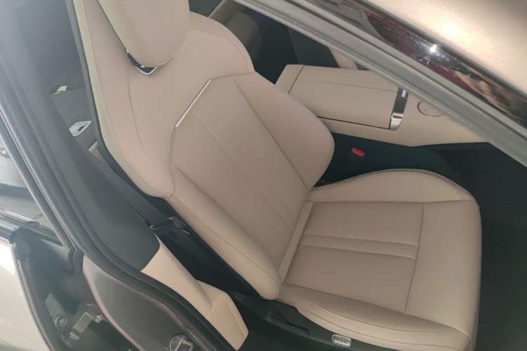 Used Xiaomi Auto YU7 2025 Ultra-Long Range Rear-Wheel Drive Version
