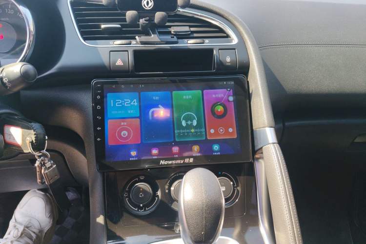 Used Peugeot 3008 2016 2.0L Automatic Standard Edition Audio And AC Panel