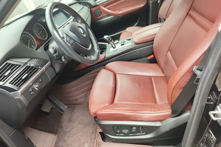 Used BMW X6 2011 xDrive35i Middle East version Left Front Seat