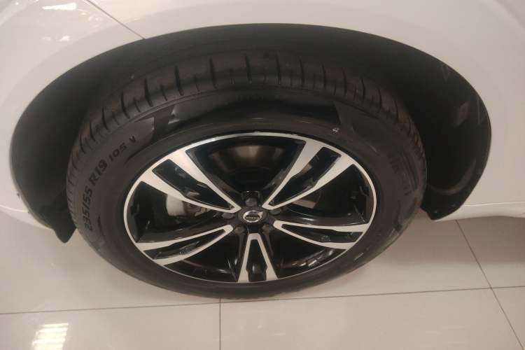 Used Volvo XC60 2019 T5 4x4 Zhiyuan Edition China VI Standard Exterior 4