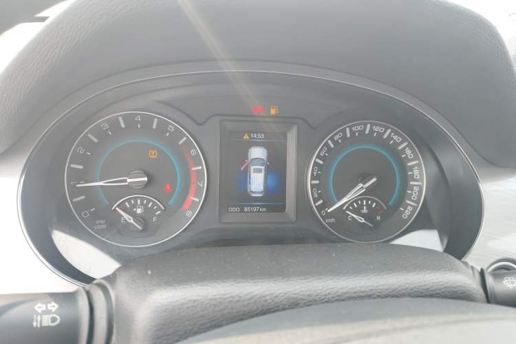 Used Haval H2 2017 Red-Label 1.5T Manual Two-Wheel Drive Luxury Model
