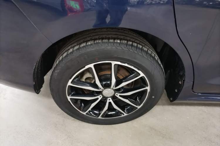 Used BYD Song MAX 2018 1.5T Automatic Smart Connect Elite Model with 6 Seats
