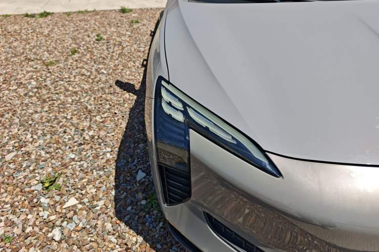 Used Hongqi EH7 2024 690 Pro Right Front Headlight