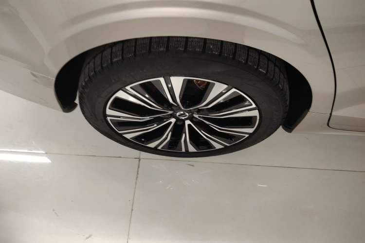 Used Volvo S60 2023 B4 Zhiyuan Luxury Edition
